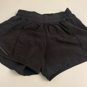 hotty hot lululemon shorts 4 inch inseam